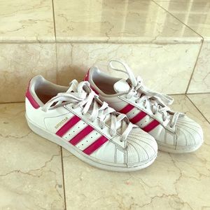 adidas shoes white with pink stripes